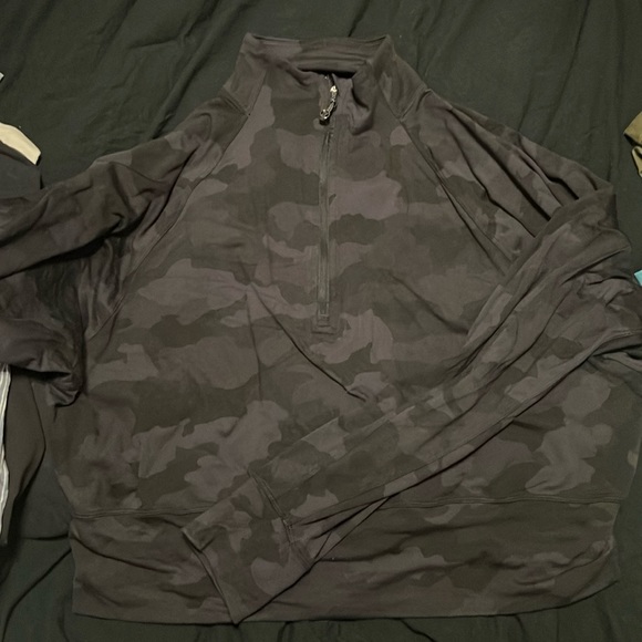 Black camo cropped half zip lululemon - Picture 1 of 2